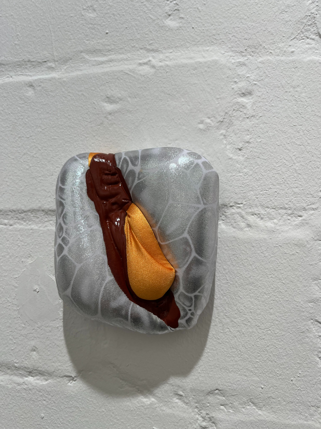 Clemencia Labin “Pulpito Choreado”, 2010, 14 x 13 x 8 cm, 300 € “Pulpito Choreado”, 2010, 14 x 13 x 8 cm, 300 € “Pulpita Fucsia”, 2015, 12 x 11 x 4 cm, 300 € “Pulpita medulla de Plata”, 2015, 12 x 12 x 3,5 cm, 300 € “Pulpita libertad”, 2015, 11 x 11 x 4,5 cm, 300 €